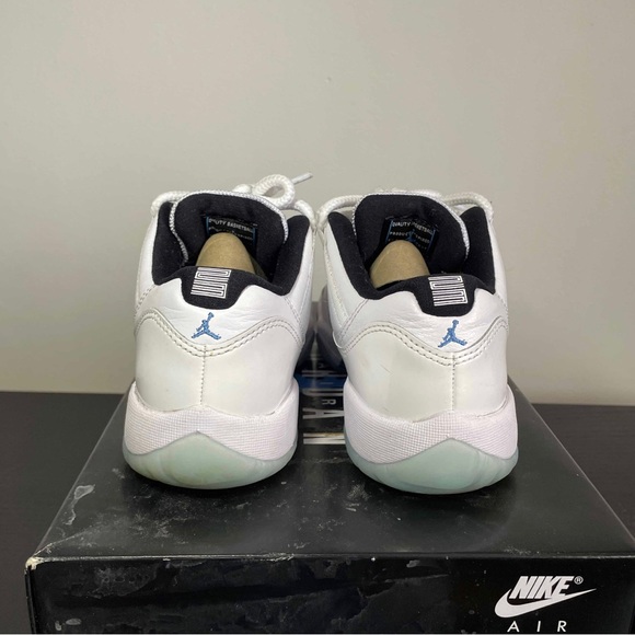 Jordan 11 Retro Low Legend Blue (GS) Size 5Y/6.5W - Picture 6 of 9